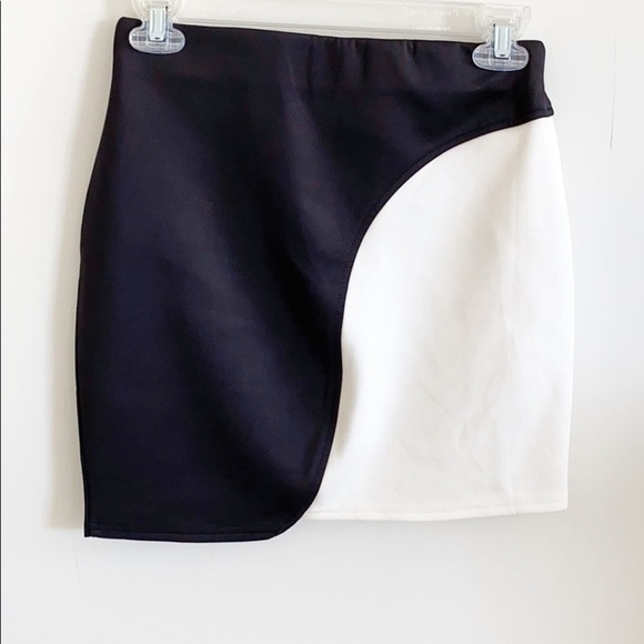 UO Silence + Noise Y2K vibe Yin-Yang Neoprene mini Skirt size small - Picture 5 of 7